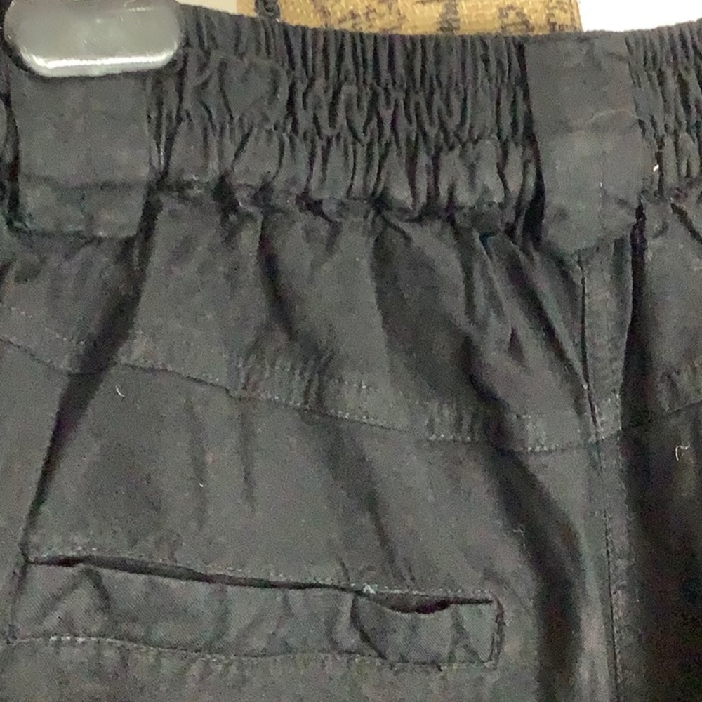 Shorts - Picture 5 of 6